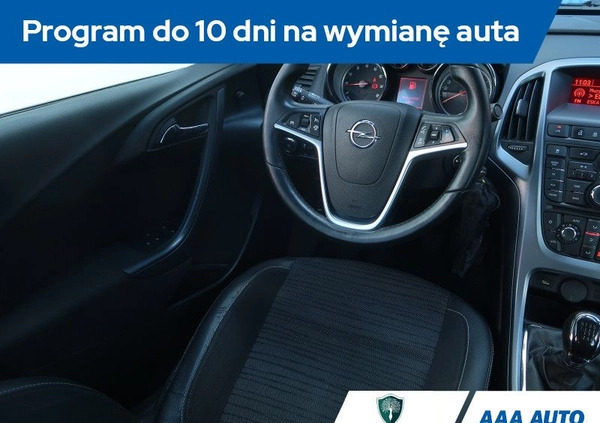 Opel Astra cena 44000 przebieg: 103693, rok produkcji 2015 z Sieraków małe 106